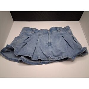 Vintage Y2K Style Light Wash Low Rise Denim Pleated Belted Mini Skirt Skort / M